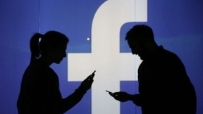 扎克伯格国会作证：不排除推付费版Facebook服务