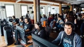 OpenAI Five游戏机器人击败了《刀塔2》业余选手