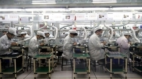 华为人工智能量产，生产线只有19人，不到30秒就产出一支手机