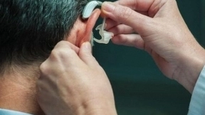 Starkey Hearing 首款 AI 助听器成功发布 明年将全球上市