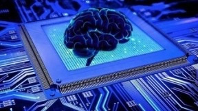 使用巨型原子离子加速量子计算