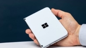 微软Surface Duo的3460mAh电池可提供一整天的续航能力