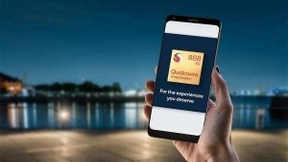 一加9真机现身，2K挖孔屏＋120Hz高刷，后盖颜值略显平庸