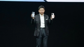 顶级硬件、创新交互、应用生态，华为Mate X2定义折叠旗舰行业标准