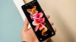 三星ZFlip3上手体验：精致小巧又耐用，可能是目前折叠屏的最优选