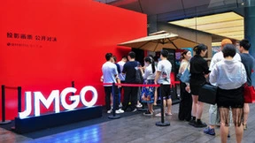 坚果投影画质以83.76%的支持率碾压“超级混光”