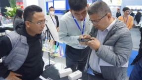 防伪几十年，假货仍肆虐？展会首日，看纸纹标签如何破解困局！