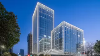 追逐光 成为光 散发光