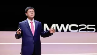 华为李鹏：5G持续演进，跃升AI时代网络生产力