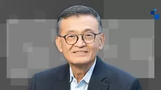 英特尔CEO陈立武：朝着正确方向砥砺前行