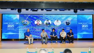 “立园满园・数字医界・AI 燎原”2025 互联网医疗创新峰会在蓉圆满举办