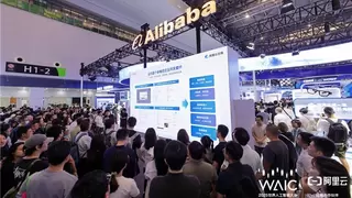 WAIC 2025盛大开幕：WISHEE以多模型交响乐团重塑AI穿戴边界