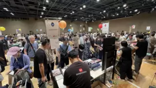 逗万变装笔惊艳国际舞台，EVA联名款日本限量启售