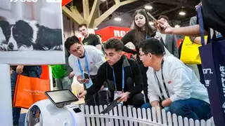 在CES 2026涂鸦智能展区，我们看到了未来“赛博宠伴”的样子