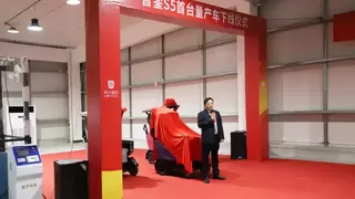 科大国创智銮S5智能助行机器人首台量产车下线