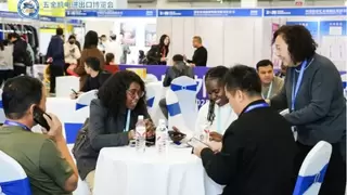 乘势而上，以展为媒共启全球贸易新篇章