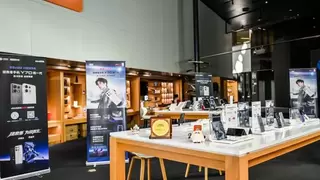 联通+联想携手 首款AI+eSIM游戏手机拯救者Y70新一代即将上市