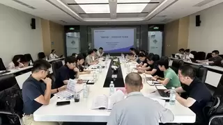 量化派李岩受邀参与中国信息通信研究院、人工智能百人会组织的“模数共振”闭门交流会