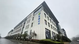 爱疆科技携星汉AI 2.0重磅登场，以高通量检测赋能钙钛矿产业化
