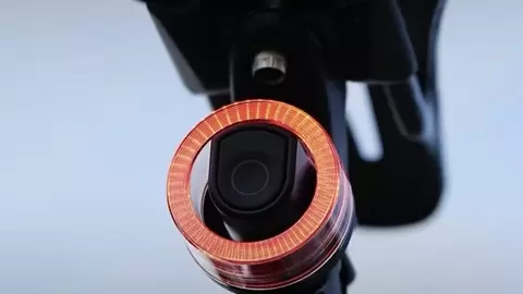 迈极炫VIVEE 50 星环智能尾灯：以星轨为灵感，重塑骑行安全新典范