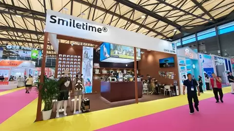 材质革新破局同质化！Smiletime全纯钛人宠共用杯小水罐惊艳亚宠展